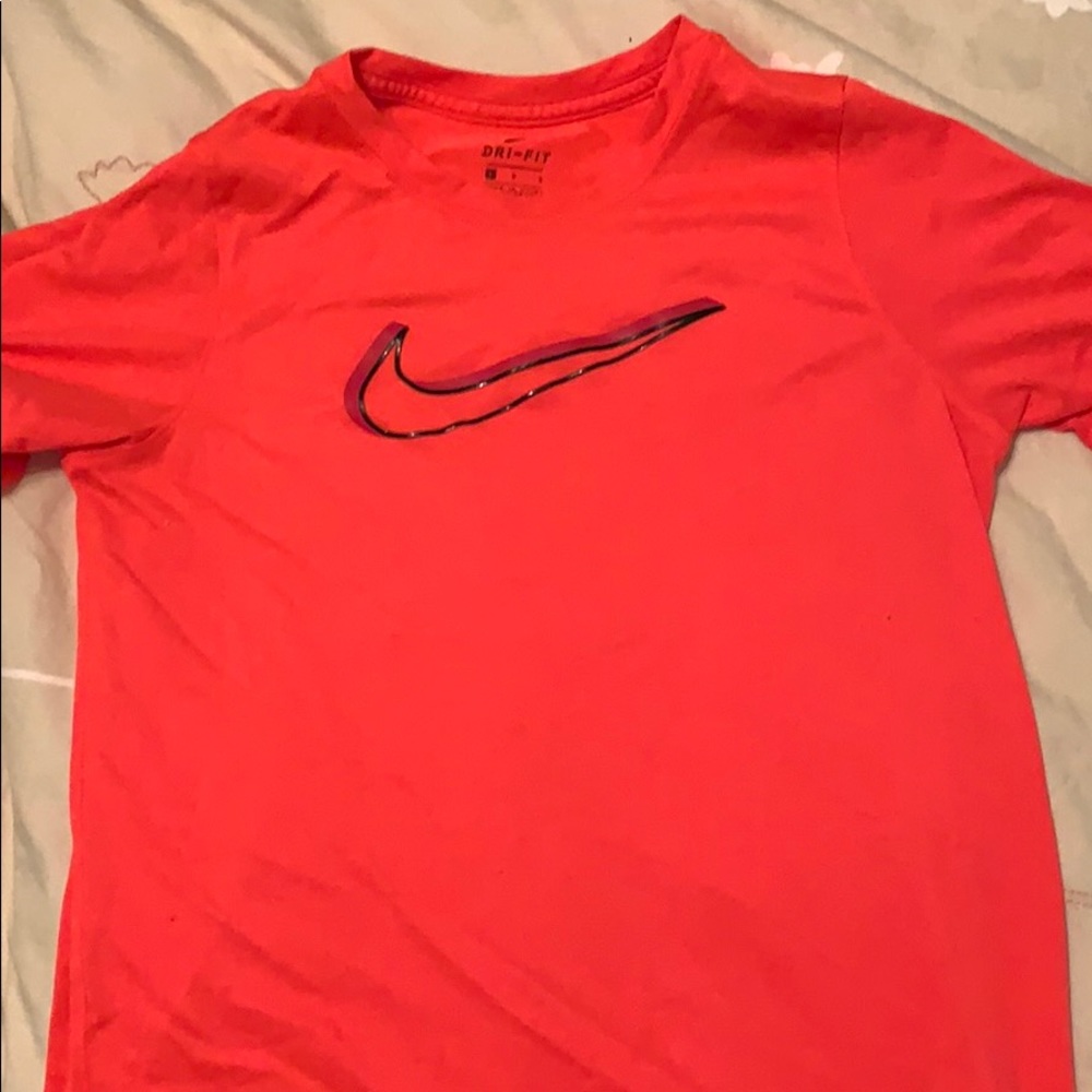 Boys L Nike dry fit T
